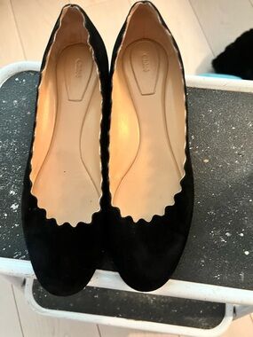 Chloe Black Scallop-Edge Suede Ballet Flats
